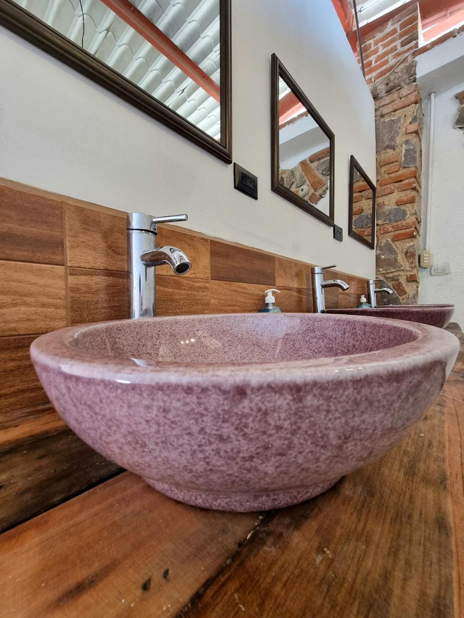 Central Hostel San Sebastian Antigua Eksteriør bilde