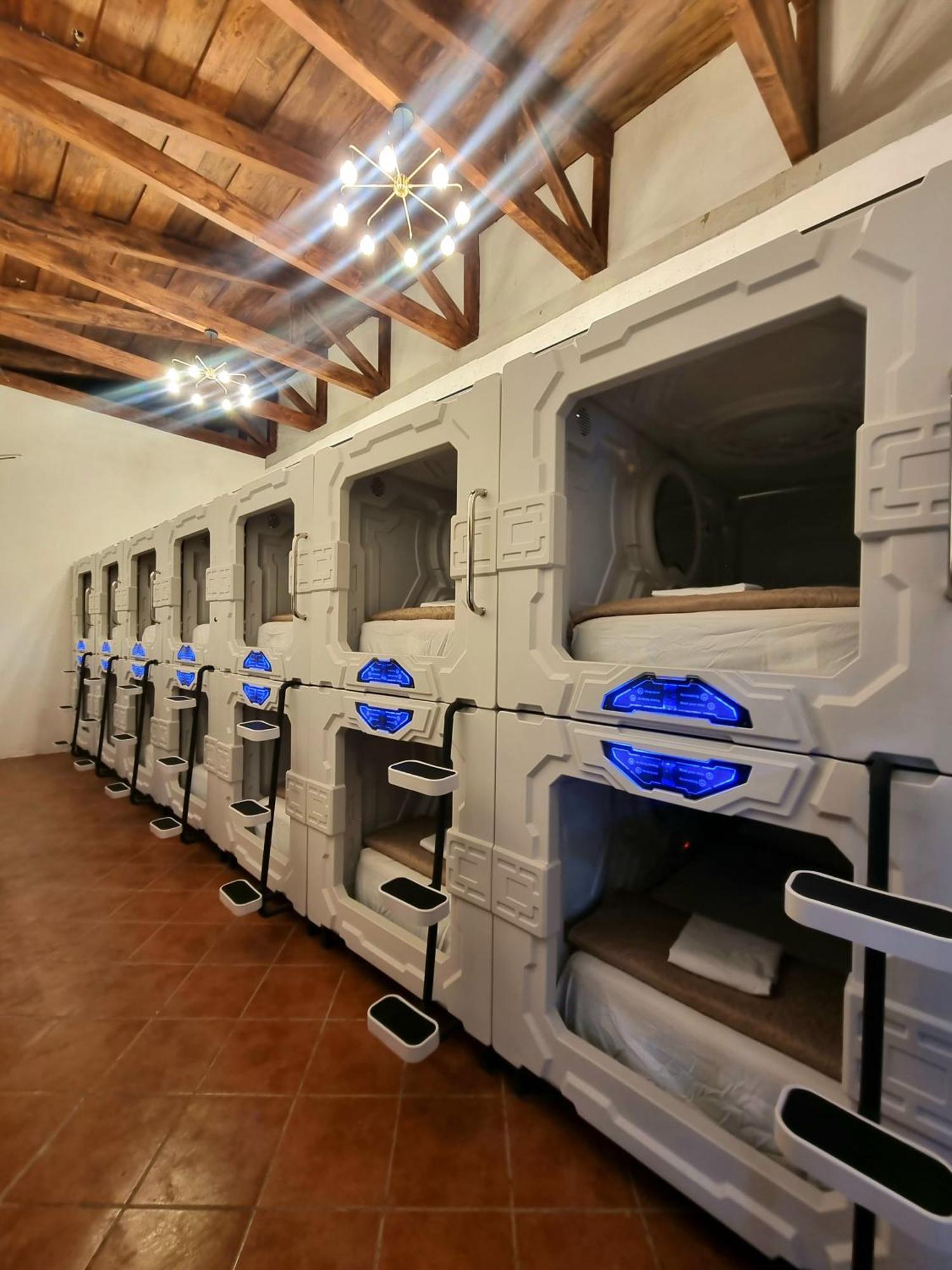 Central Hostel San Sebastian Antigua Eksteriør bilde